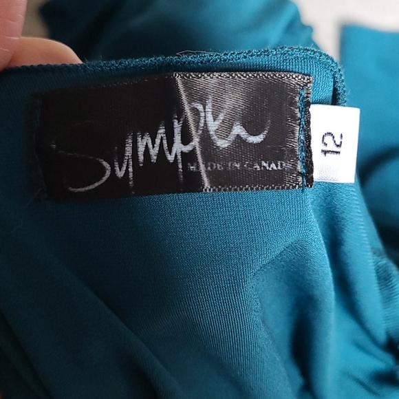 Blue dress with cut out ruffle bottom - Picture 4 of 4